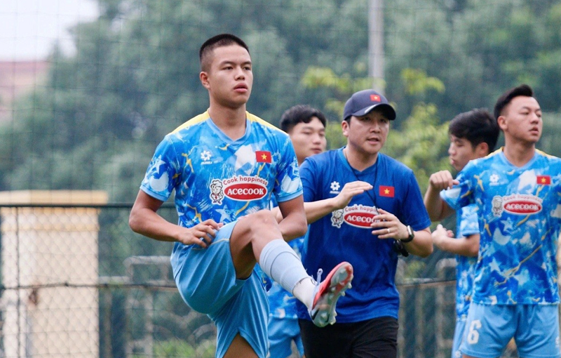 u22-viet-nam-tang-cuong-luc-luong-thanh-trung-tro-lai-dung-luc-cho-chien-dich-sea-games-33