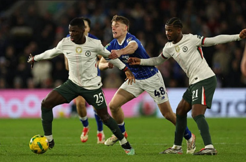 chelsea-co-nhieu-co-hoi-vo-dich-efl